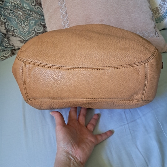 Michael Kors Caramel Colored Fulton Large Leather Shoulder Bag - Picture 7 of 16